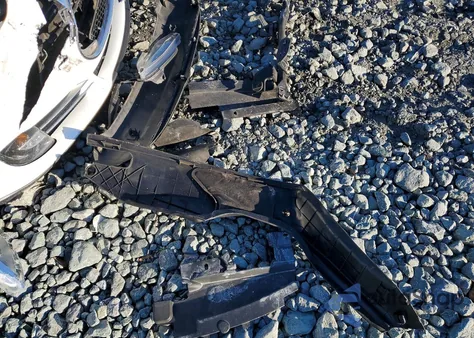 2015 Tesla Model S 85D z USA, uszkodzony, nr VIN 5YJSA4H21FFP77395